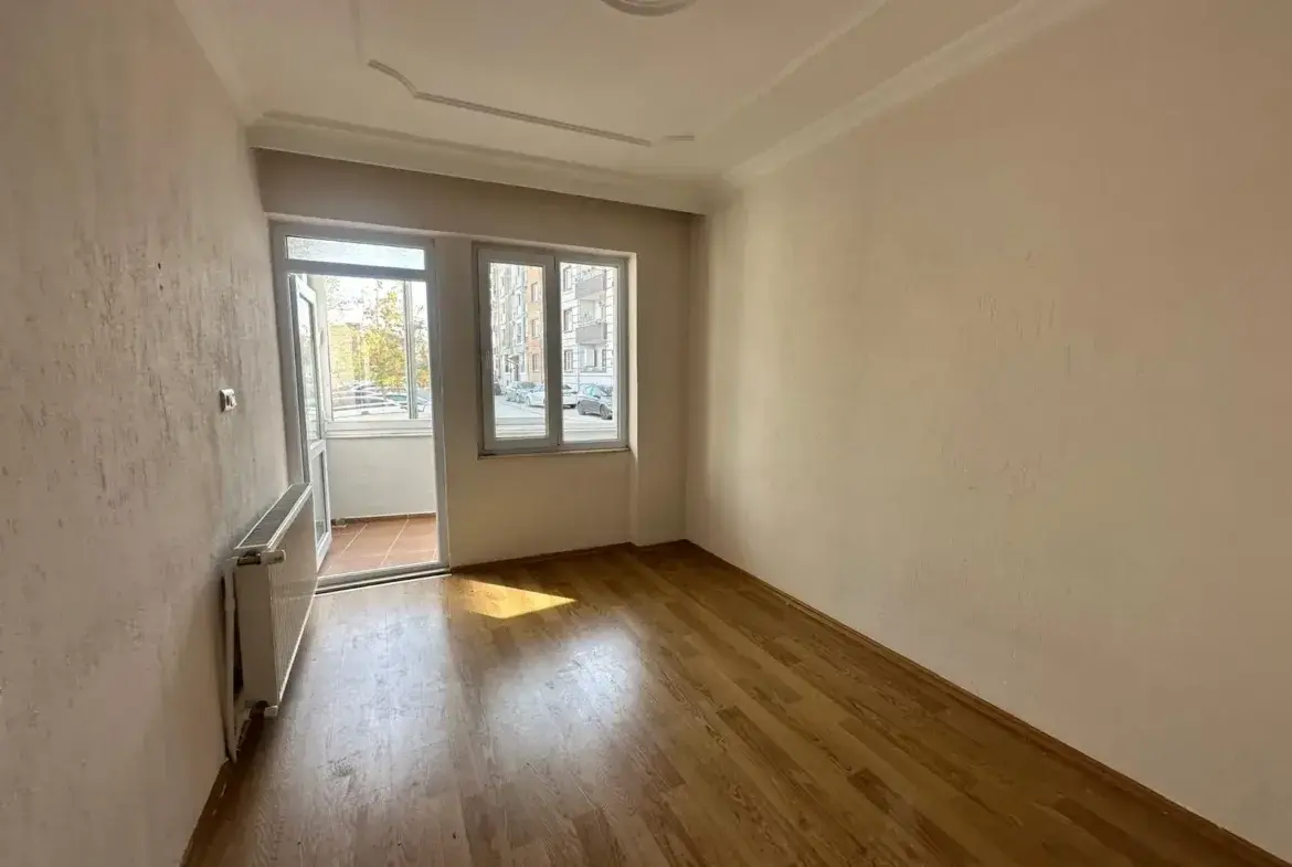 KURTULUŞ MAHALLESİ ESKİ ACİL ARKASI KİRALIK DAİRE
