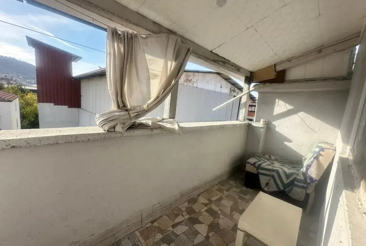 HÜRRİYET MAHALLESİ SANAYİ MEVKİNDE SATILIK DAİRE