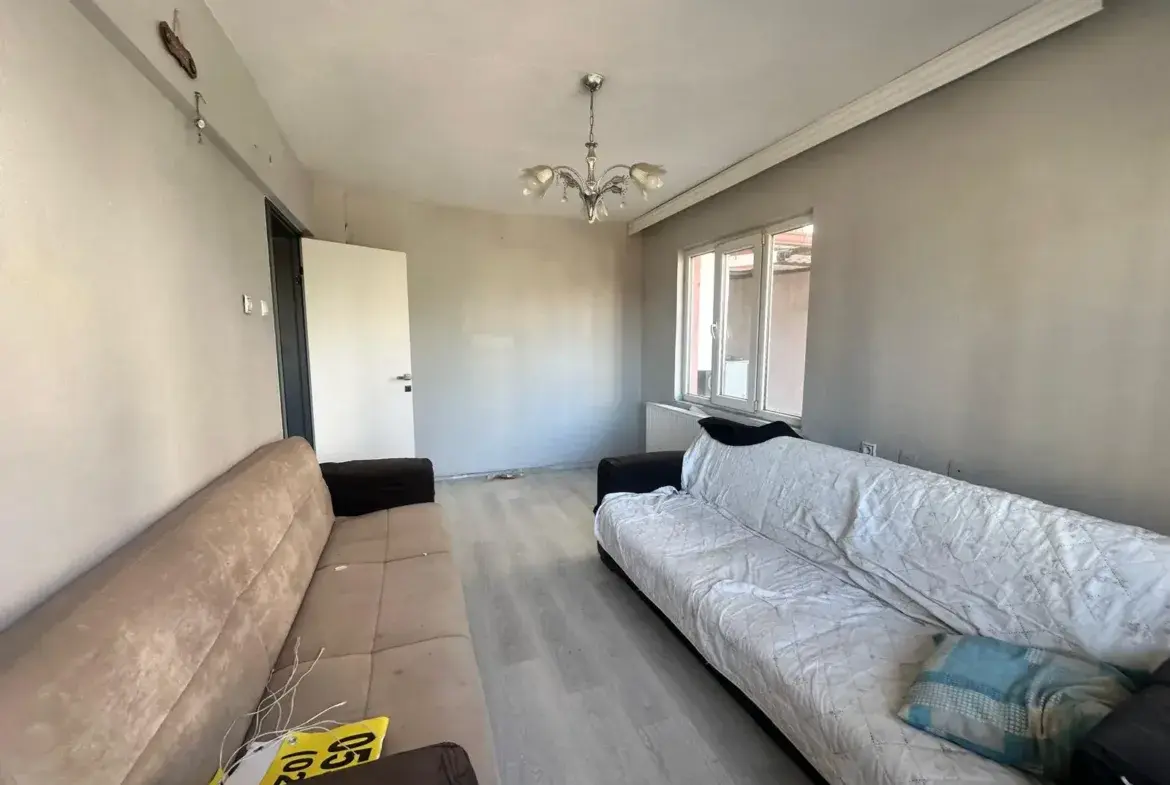 MUZAFFER TEZCAN CADDESİ SANAYİ YOLU ÜZERİ SATILIK DAİRE