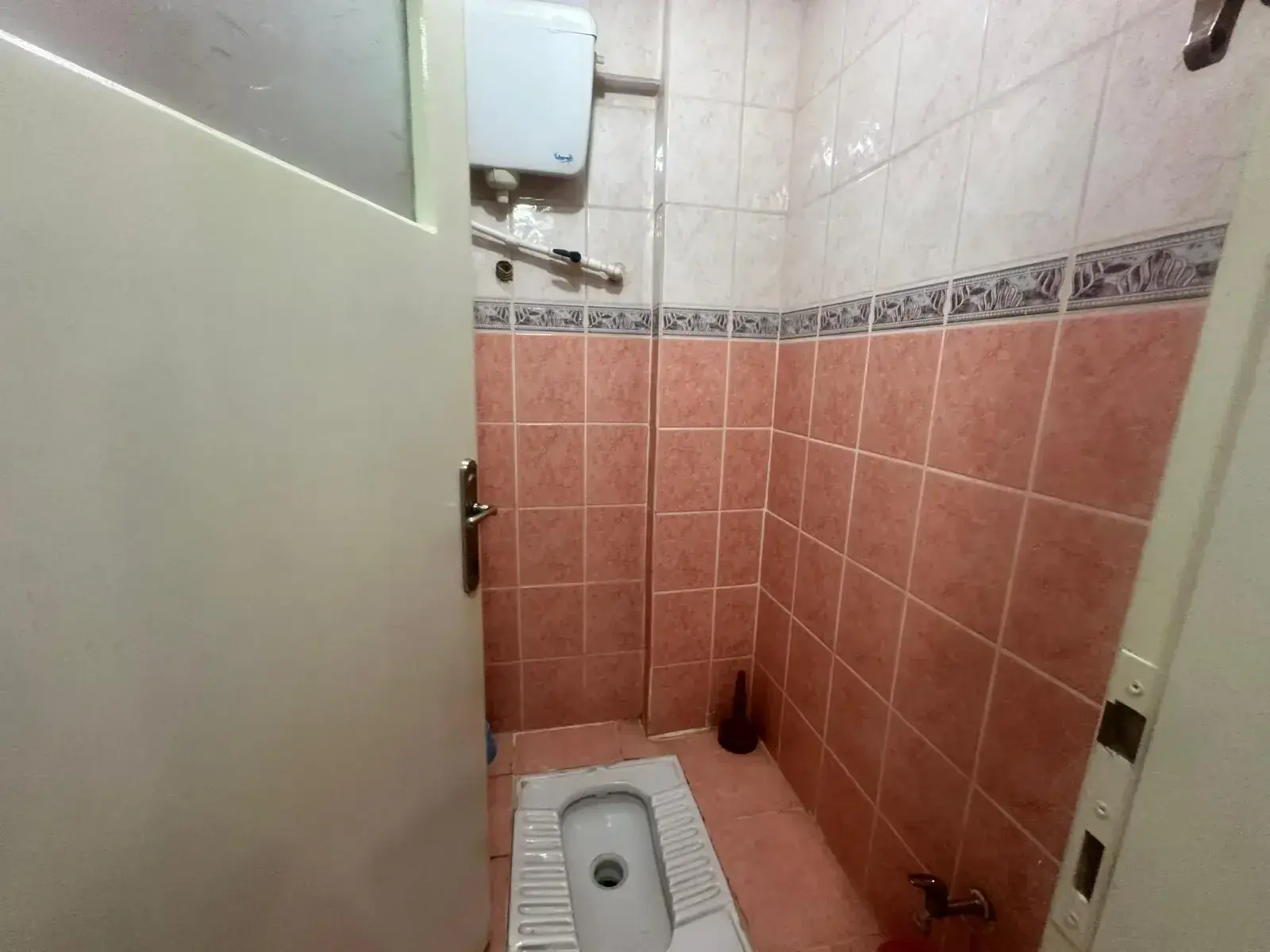 HÜRRİYET MAHALLESİ SANAYİ MEVKİNDE SATILIK DAİRE