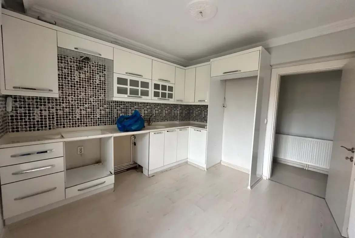 KURTULUŞ MAHALLESİ BÜYÜK MİGROS CİVARI SATILIK DAİRE