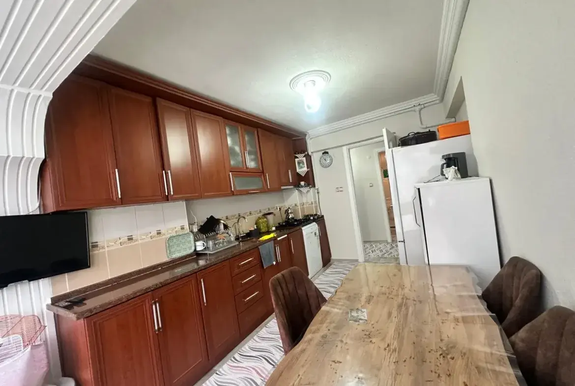 TURGUTALP MAHALLESİ ERDENLER BENZİNLİK YANI SATILIK DAİRE