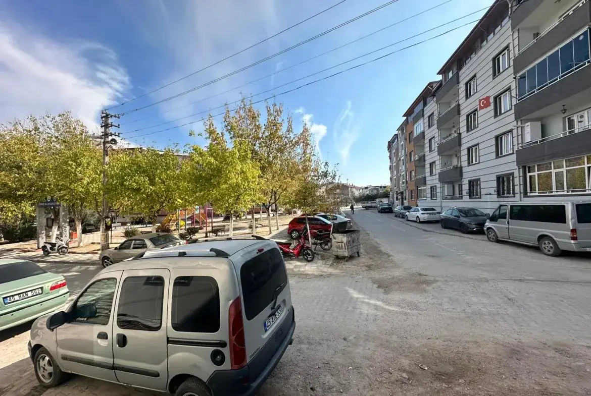 KURTULUŞ MAHALLESİ ESKİ ACİL ARKASI KİRALIK DAİRE