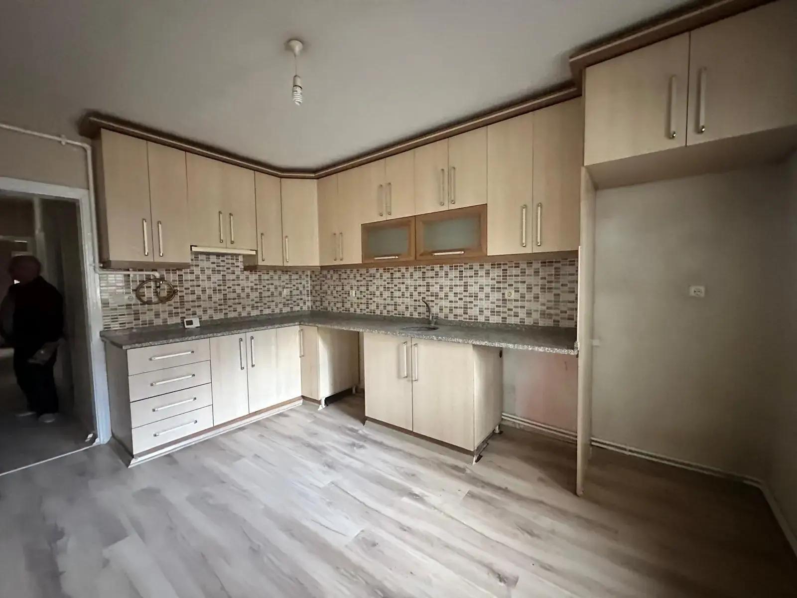 ZAFER MAHALLESİ TREN GARI CİVARI KİRALIK DAİRE