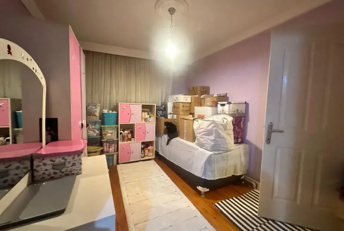 MERKEZDE FATİH CADDESİNE CEPHE SATILIK DAİRE
