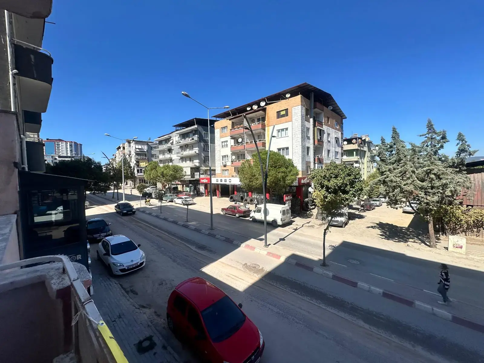 MUZAFFER TEZCAN CADDESİ SANAYİ YOLU ÜZERİ SATILIK DAİRE