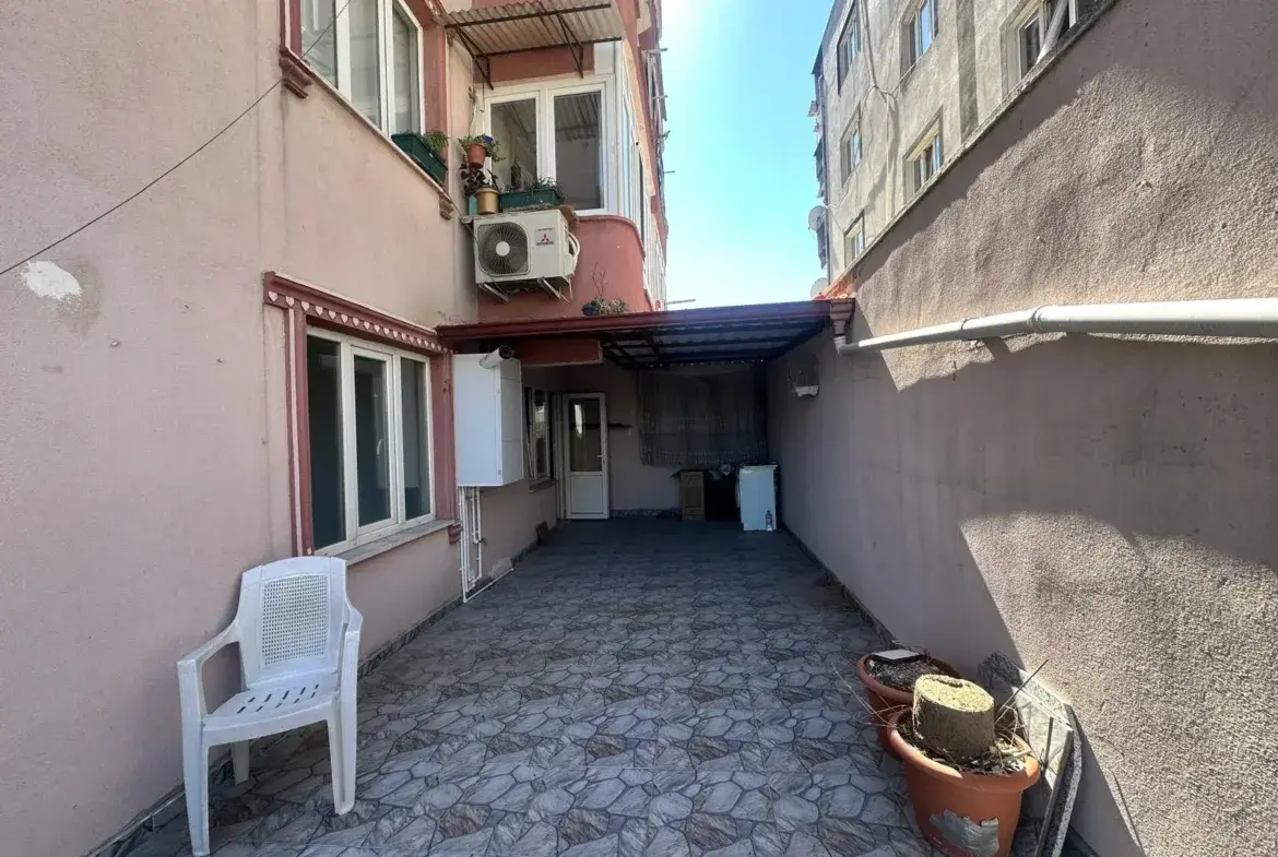 MUZAFFER TEZCAN CADDESİ SANAYİ YOLU ÜZERİ SATILIK DAİRE