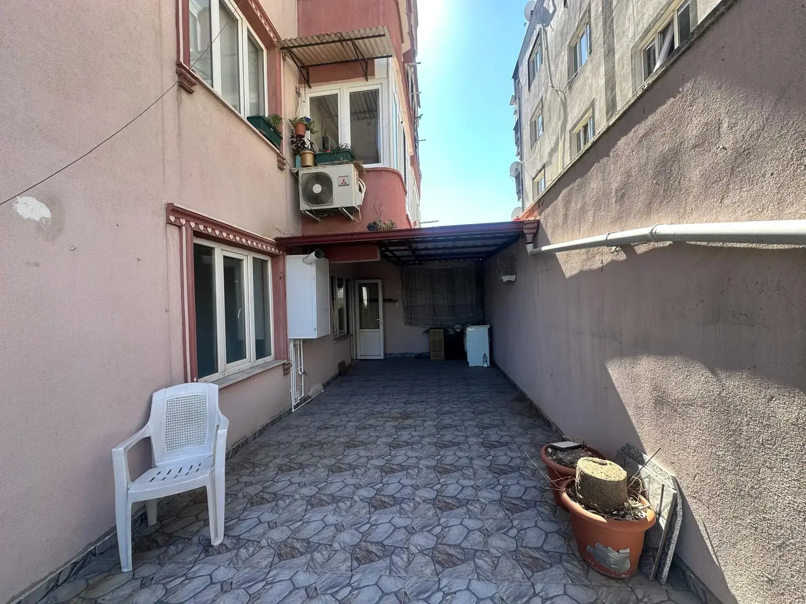 MUZAFFER TEZCAN CADDESİ SANAYİ YOLU ÜZERİ SATILIK DAİRE