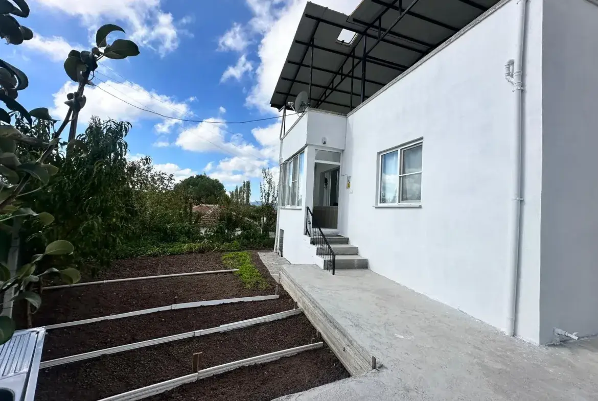 SAVAŞTEPE MİNNETLER KÖYÜNDE SATILIK MÜSTAKİL EV