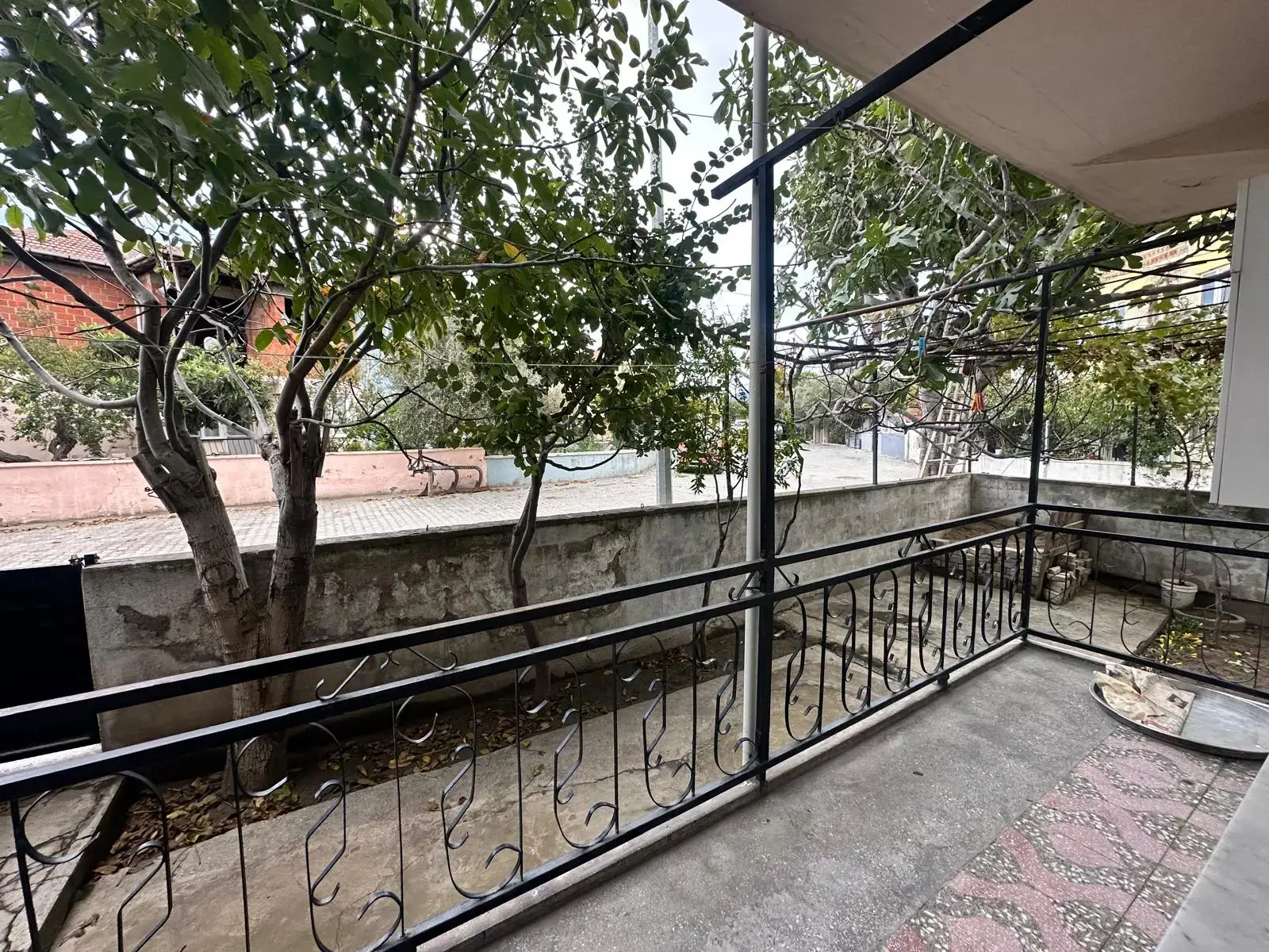 ZAFER MAHALLESİ TREN GARI CİVARI KİRALIK DAİRE