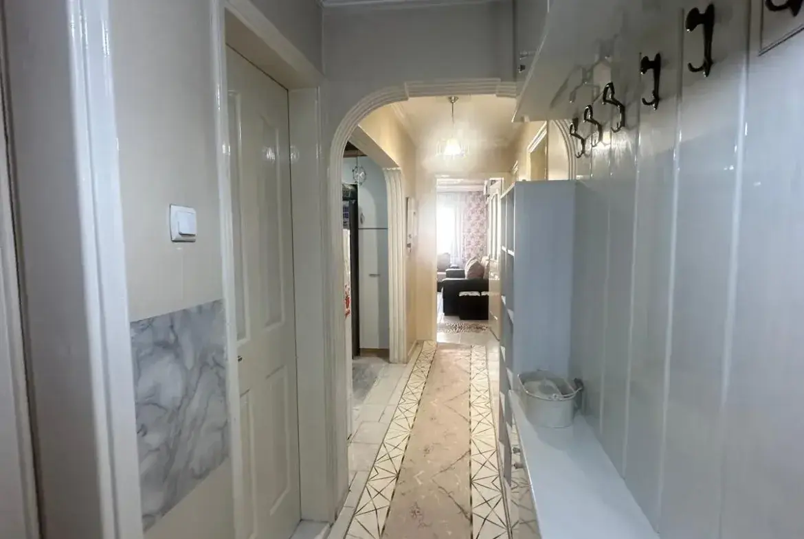 MERKEZDE FATİH CADDESİNE CEPHE SATILIK DAİRE