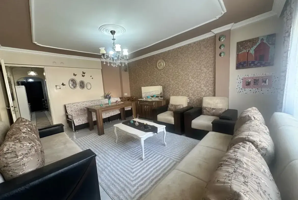 MERKEZDE FATİH CADDESİNE CEPHE SATILIK DAİRE