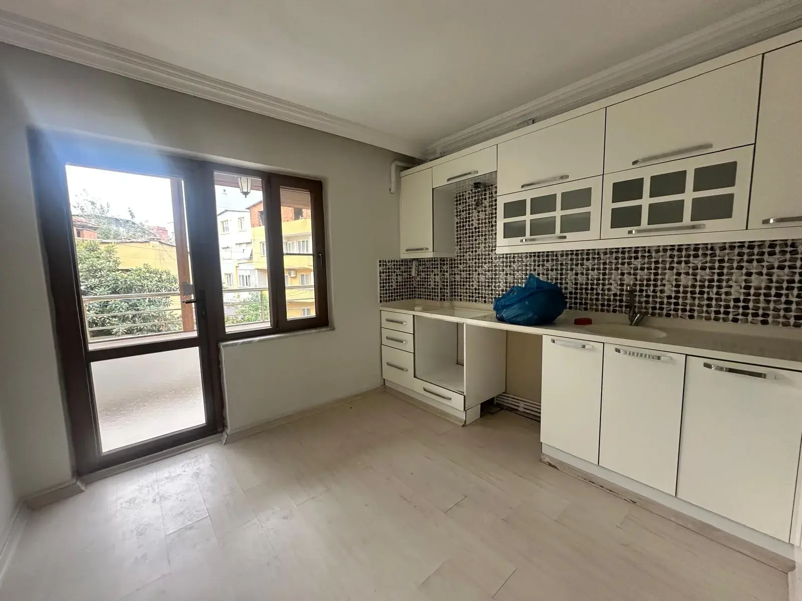 KURTULUŞ MAHALLESİ BÜYÜK MİGROS CİVARI SATILIK DAİRE