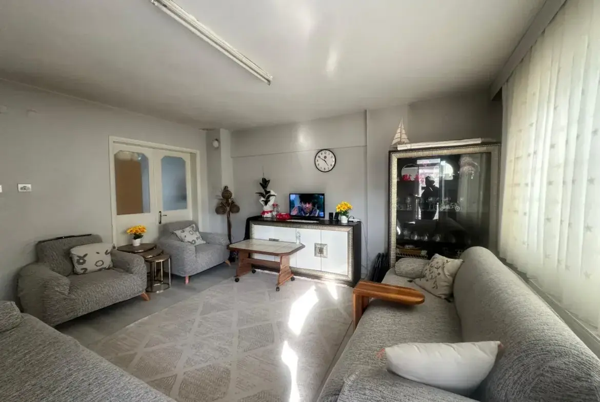 HÜRRİYET MAHALLESİ SANAYİ MEVKİNDE SATILIK DAİRE