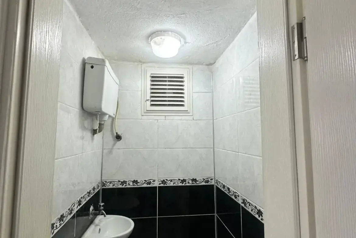 MUZAFFER TEZCAN CADDESİ SANAYİ YOLU ÜZERİ SATILIK DAİRE