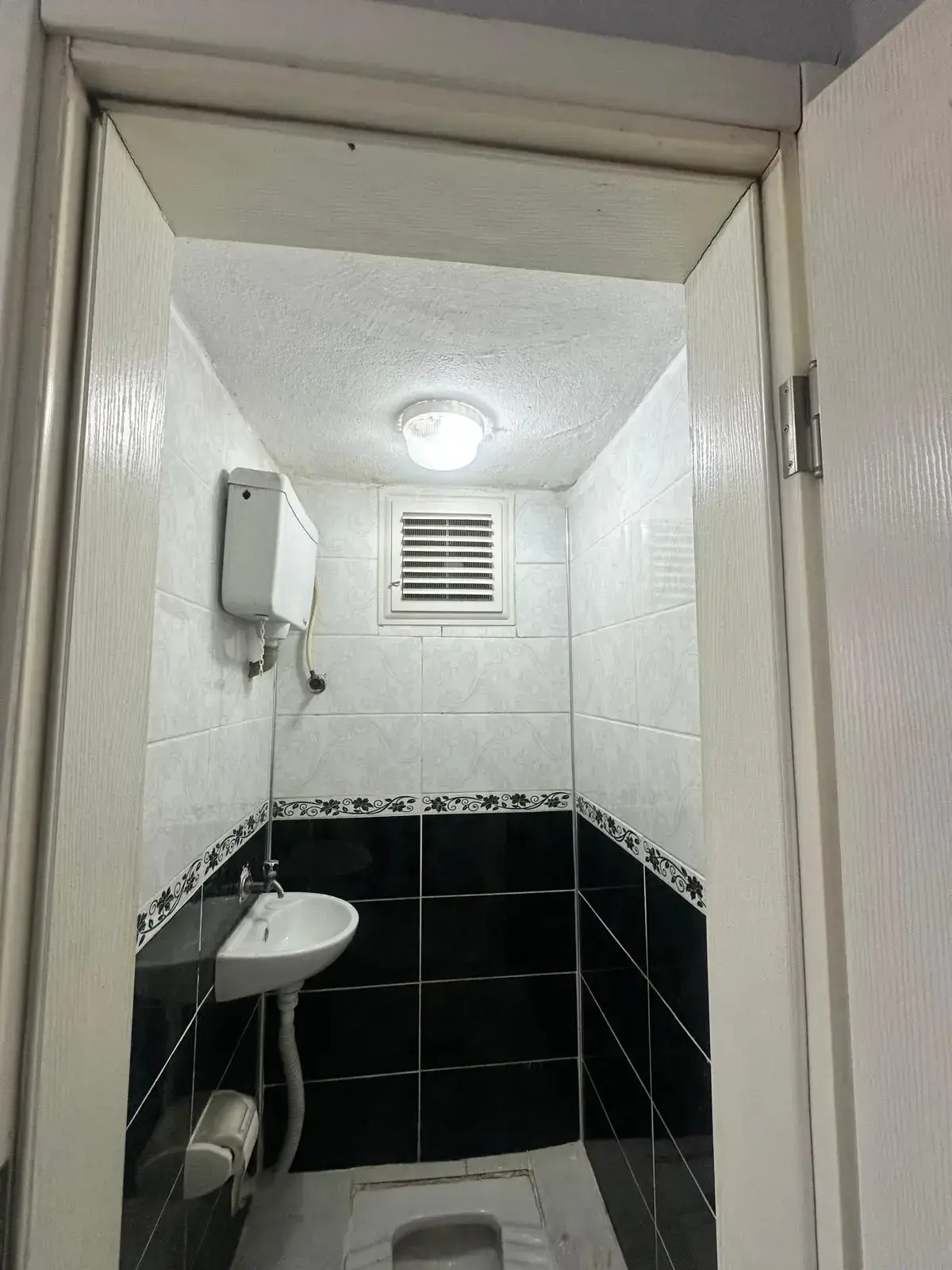 MUZAFFER TEZCAN CADDESİ SANAYİ YOLU ÜZERİ SATILIK DAİRE
