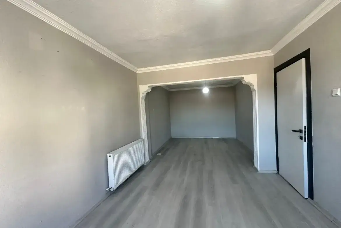 MUZAFFER TEZCAN CADDESİ SANAYİ YOLU ÜZERİ SATILIK DAİRE