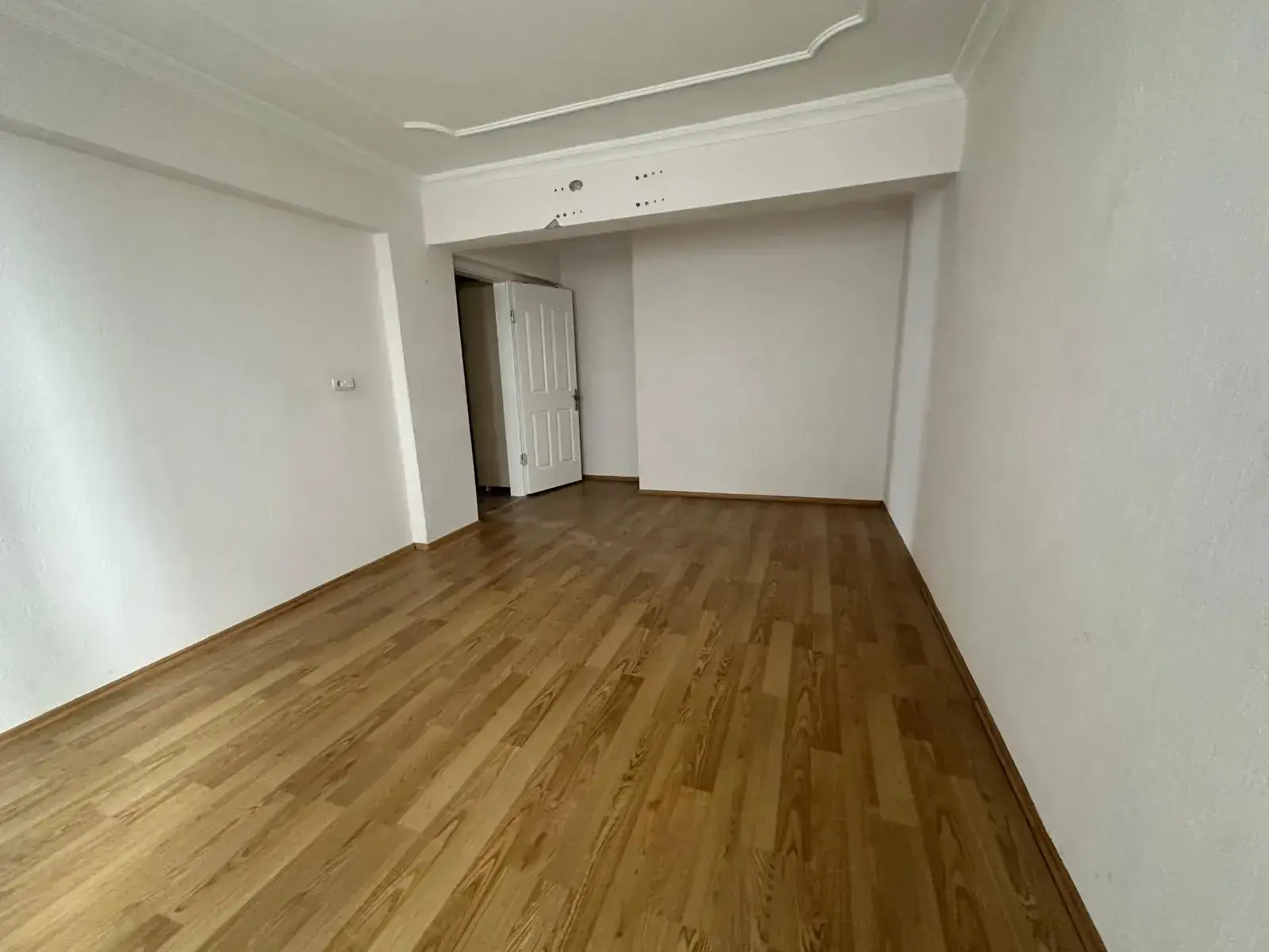 KURTULUŞ MAHALLESİ ESKİ ACİL ARKASI KİRALIK DAİRE