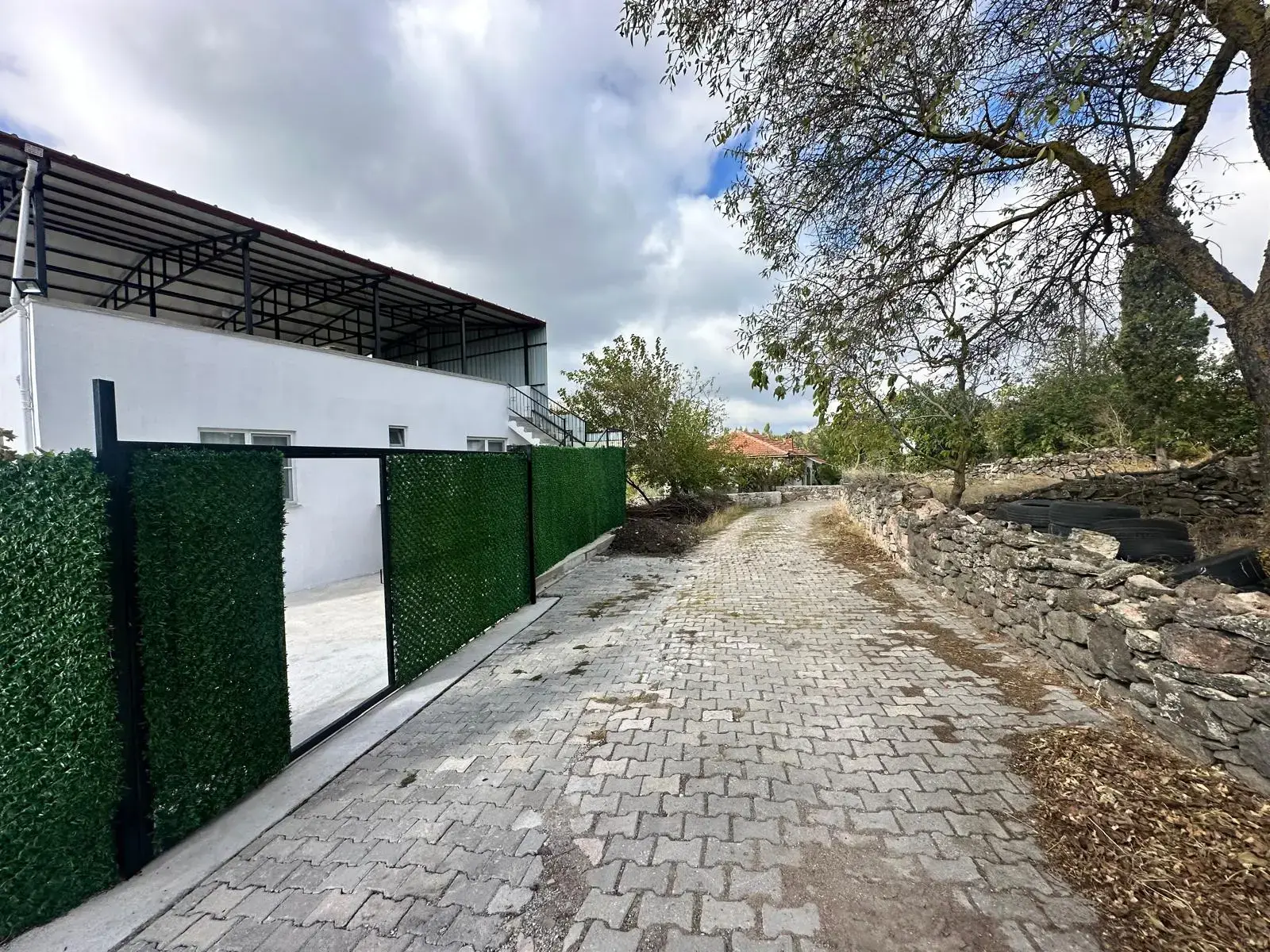 SAVAŞTEPE MİNNETLER KÖYÜNDE SATILIK MÜSTAKİL EV