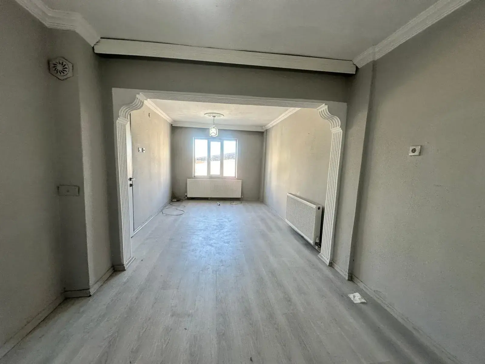 MUZAFFER TEZCAN CADDESİ SANAYİ YOLU ÜZERİ SATILIK DAİRE